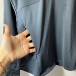 Athleta Malibu Half Zip Active Hike Jacket Pullover in Grey/Red Sz Medium Photo 9