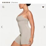 SKIMS  outdoor cami onesie color stone size M‎ NWT Photo 8