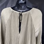 JustFab  Women Size M Olive Green Crew Neck Cold Shoulder Long Sleeve Blouse Photo 7