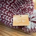 Chunky Knit Pom Photo 13