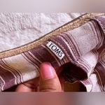 Toms MTOMS Women’s Classics Shiraz Umbrella Stripe Shoes 7W Lightweight alpargatas Photo 4