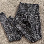 Lululemon  black and white leggings  Photo 0