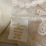 Adiva Women's White Floral Embroidered Lace Overlay Short Sleeve Bloue Top Sz S Photo 3