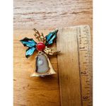 Christmas Holly & Bell Jingling Holiday Vintage‎ Enamel Gold Brooch Pin Photo 3