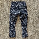 Lululemon  Women's Size 4 Align High Rise Leggings Crop Blue Black‎ Patterned Photo 2