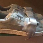 Puma  Suede Heart Safari women’s shoe Photo 8