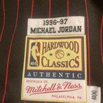 Nba Michael Jordan Chicago bulls pinstripe 1996 Mitchell and ness authentic jersey size medium brand new  Photo 2
