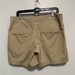 Columbia Omni-Shield Advanced Repellency Tan Shorts - Size 6L Photo 1