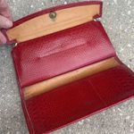 Vintage 1960s Red Snakeskin Cowhide Leather Clutch Kisslock Tri Fold Cherry Girl Photo 2