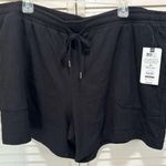 Terra & Sky Tierra & Sky Black Soft Short Size‎ 2XL Elastic/Tie Waist High Rise Pockets Photo 0