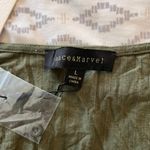 Boutique Front Tie Top Green Size L Photo 2