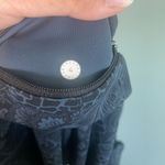 Lululemon  Wunder Under Black Blue Floral High Rise Mid Calf Yoga Legging SZ 4 Photo 2