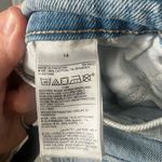 Old Navy  Women Size 14‎ Sky High Straight Distressed Denim Stretch Shorts Photo 3