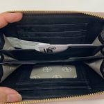 Adrienne Vittadini  pink wristlet‎ Photo 5