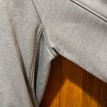 Under Armour  Gray Wisconsin Badgers Pullover Hooded Sweatshirt - Size Small Photo 7