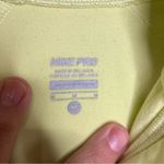 Nike  pro‎ half zip pullover size medium yellow Photo 3
