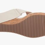 Adrienne Vittadini  Cream Wedge Sandals 8.5 Women’s Patent Leather Photo 9