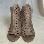 Indigo Taupe Cutout Peep Photo 4