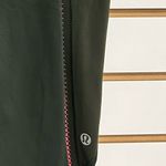 Lululemon Vent It Out Crop Gator Green / Cyber Stripe Gator Green Black EUC Photo 2