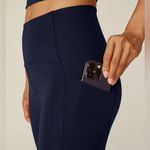 Beyond Yoga POWERBEYOND™ Pocket Midi Legging 2.0 Photo 4