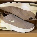 Nike Women’s Air Max Motion 2 Low Top Sneakers Size 5.5 Color Pumice Beige New Photo 6