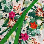 Soho NEW YORK & COMPANY Sleeveless tropical floral top size M Green Size M Photo 6