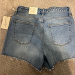 Target  size 6/ size 28r vintage midi blue jean shorts Photo 1
