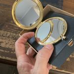 NWT MONET GOLD COMPACT WITH JEWELED BUTTERFLY Photo 2