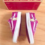 Vans Old Skool Shoe Suede Floral
Fuchsia Women's Size 8.5 US
VNOA4BV5TPK Photo 7