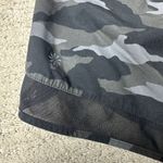 Athleta Women's Small Printed Mesh Racer Run Short 4" Camo Gym Athletic Photo 3