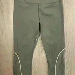 Avia  Women’s Active Flex Tech‎ Capri Leggings Size M Photo 0