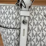 Michael Kors Sullivan Signature Logo Small Top Zip Tote Bag In Optic White Photo 8