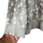 Chico's Gray & White Waterpaint Print Long Sleeve Knit Blouse Women Sz 2 L/12 Photo 2