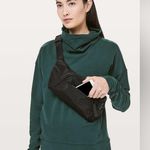 Lululemon On The Beat Belt Bag Black 4.5L Photo 0
