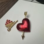 Wheelbarrow Of Hearts / Cupid’s Bow Heart Lot Of 2 Brooch Pin Red Gold Tone Photo 3