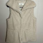 Thread and Supply cream faux fur vest Photo 2
