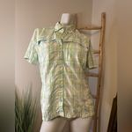 Women's No Fly Zone Short Sleeve Shirt Plaid Medium Green White Photo 1