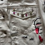 Lisette collection White Denim Jacket with Graphic Patches Photo 6