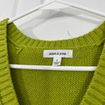 Stitch & Pine Large Green, White Houndstooth Sleeveless V Photo 5