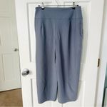Athleta  Stellar Wide Crop Pants UPF Wrinkle Resistant Size 10 Photo 4