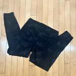 90 Degrees by Reflex 90 DEGREE BY REFLEX Black Camo Camouflage Leggings with side pockets Size Medium Photo 1
