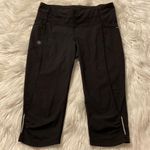 Athleta Black Capri Short Workout Hiking Athleisure Leggings size S inseam 16” Photo 0
