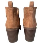 ZBY women’s Brown Suede Ankle Boots W/side cutout size 5 Photo 2