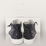 P448 new Star High Top Sneaker In Sting sz36 US 5.5-6 Floral Printed White Black Photo 2