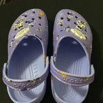 NWOT DISNEY 100th ANNIVERSARY CROCS WO SIZE 10 LAVENDER W/ DISNEY CHARACTERS Purple Photo 8