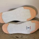 UGG NWOB  Women's La Flex Sneaker Photo 13