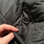 Black Quilted Reversible Gray Sherpa Zip Up Vest Size Medium Cozy Winter Layer‎ Photo 2
