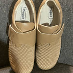 Propet Women's Tan Textured Loafers Size 8 Photo 0