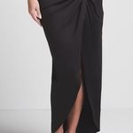 SKIMS
SARONG ONIX COLOR SKIRT XS Photo 3
