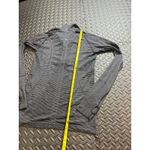 Lululemon  1/2 Zip Swiftly Tech Long Sleeve Womens 8‎ Striped Gray Athletic Photo 6